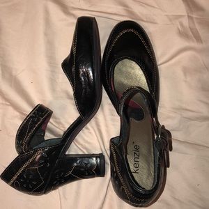Kenzie black leather Mary Janes 8.5